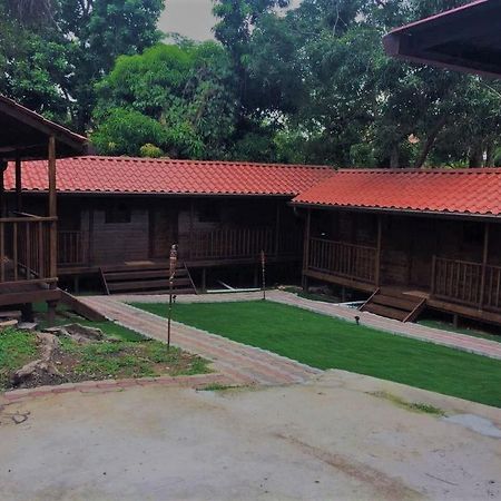 Cabanas Colindas 巴拿马城 外观 照片